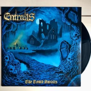 ENTRAILS - The Tomb Awaits LP black